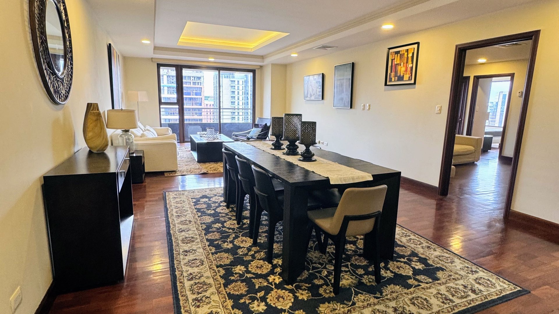 Apartamento amueblado en Renta zona 10 - Miniatura 2