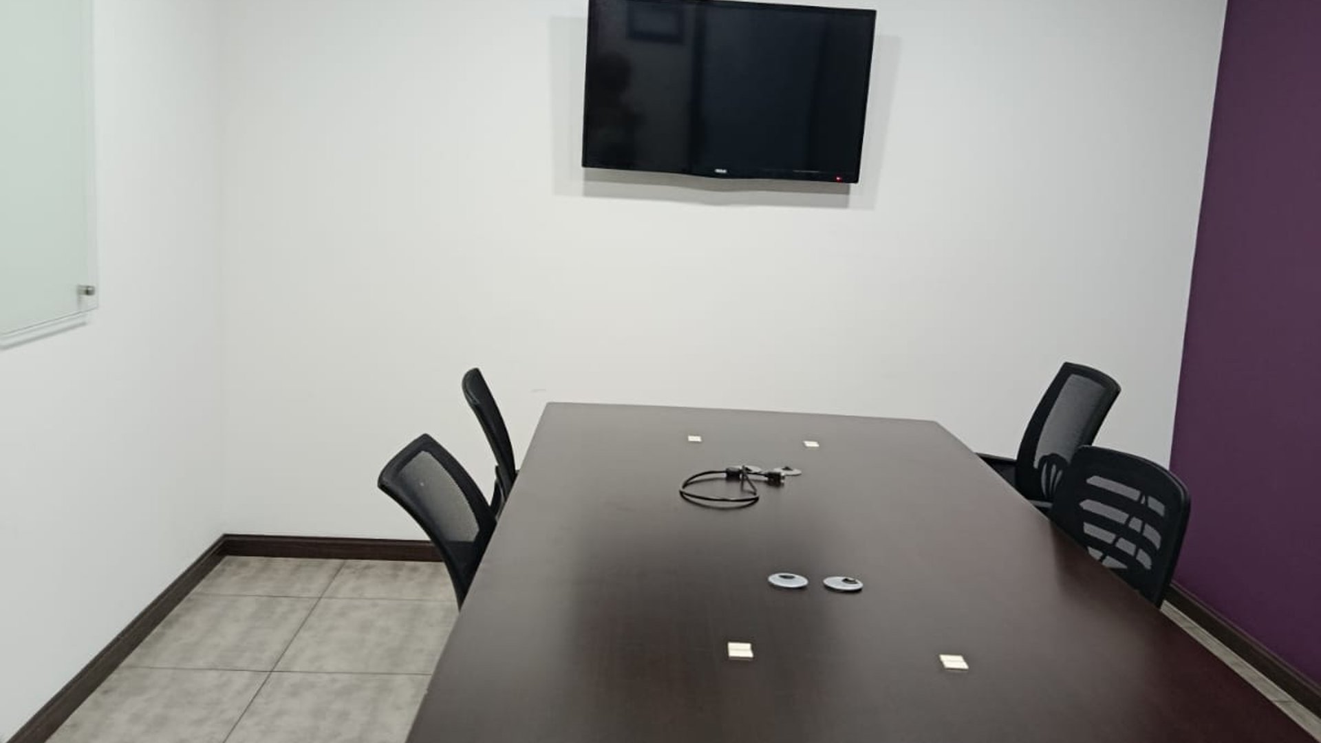 ALQUILO LINDAS Y ECONOMICAS OFICINAS EN ZONA 12 - Miniatura 16