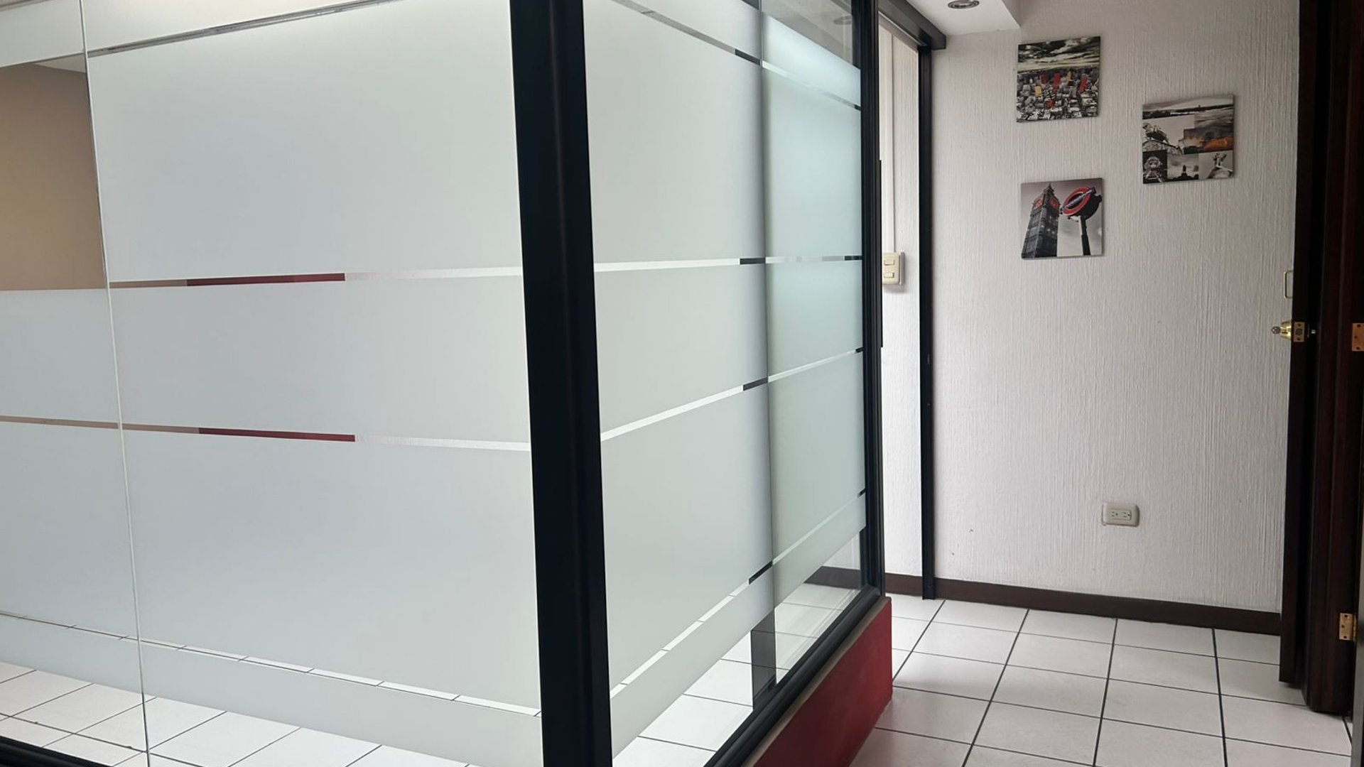 Oficina en Alquiler Zona 10, Edificio Paladium - Miniatura 6
