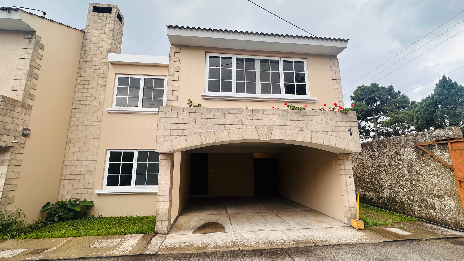 CASA EN VENTA, SANTA MÓNICA VI 267 MTS2, 4 DORMITORIOS, SANTA MÓNICA VI OLMECA