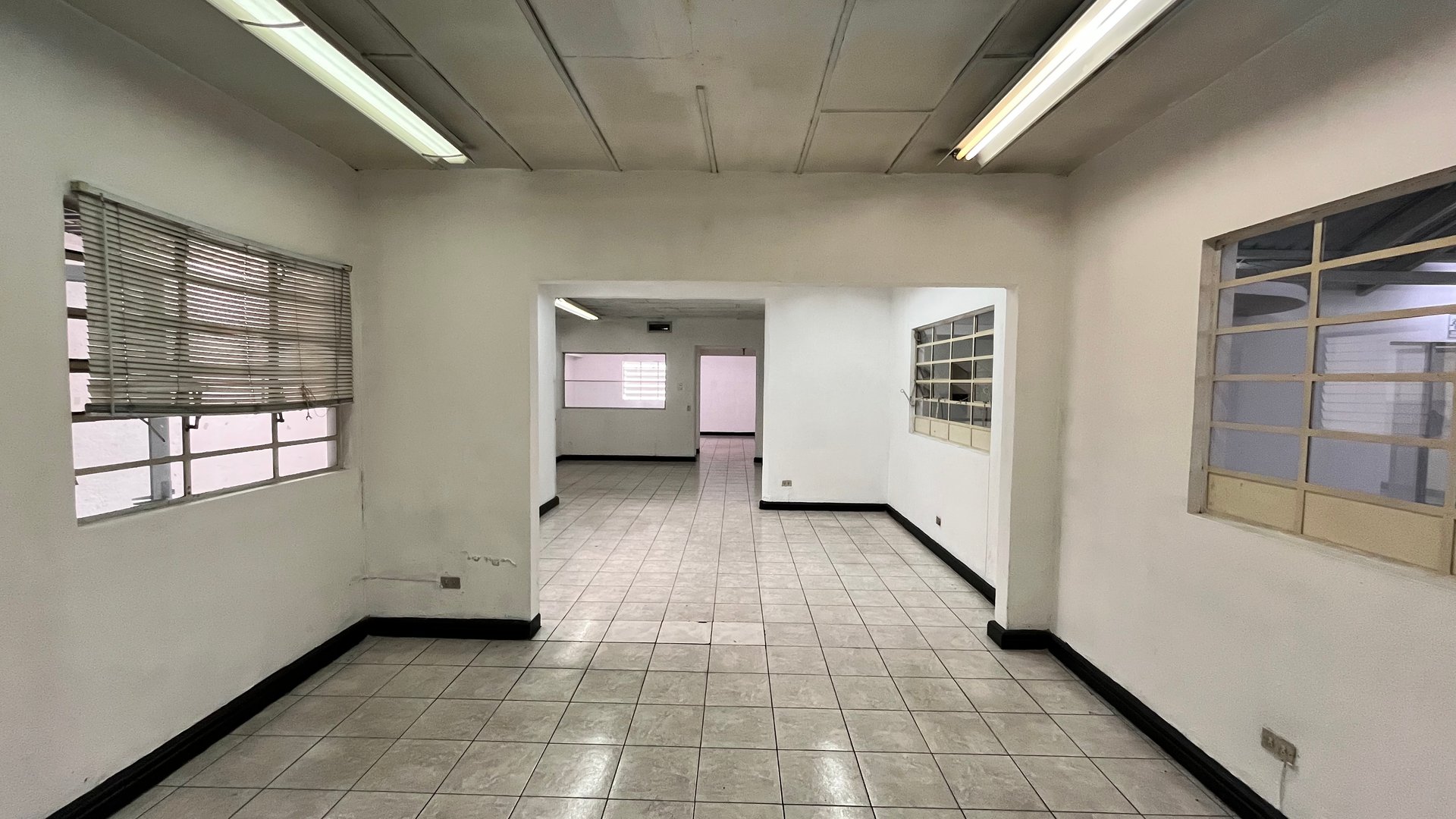 Propiedad Comercial en Alquiler | Avenida Petapa - Miniatura 14