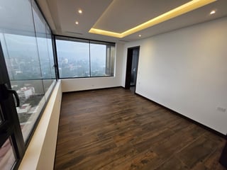 Venta de Penthouse de 4 habitaciones en zona 10 Ref-5053 - Image 18