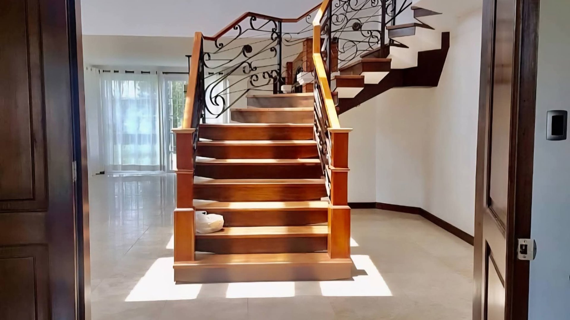 Espectacular casa en venta zona 16, La montaña. - Miniatura 7