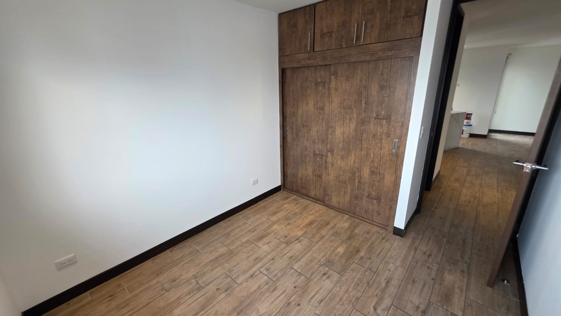 Apartamento en renta -  3 habitaciones - Diagonal 6 zona 10 Ref-5920 - Miniatura 9
