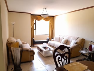 ALQUILO ZONA 10 APARTAMENTO COMPLETAMENTE AMUEBLADO - 2