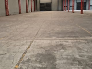 Alquilo Bodegas en el Frutal zona 5 Villa Nueva - 2