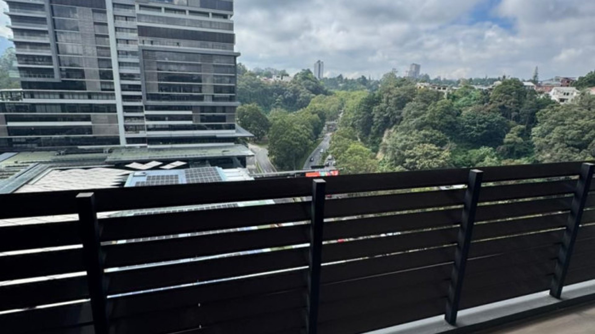 Apartamento en Venta y Renta en zona 15 - Miniatura 3