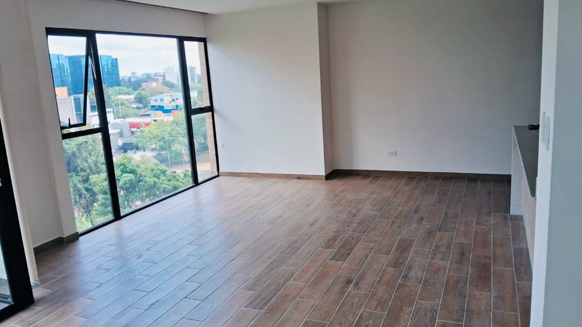 Apartamento en Renta en Parque 14, Zona 14 - Miniatura 4