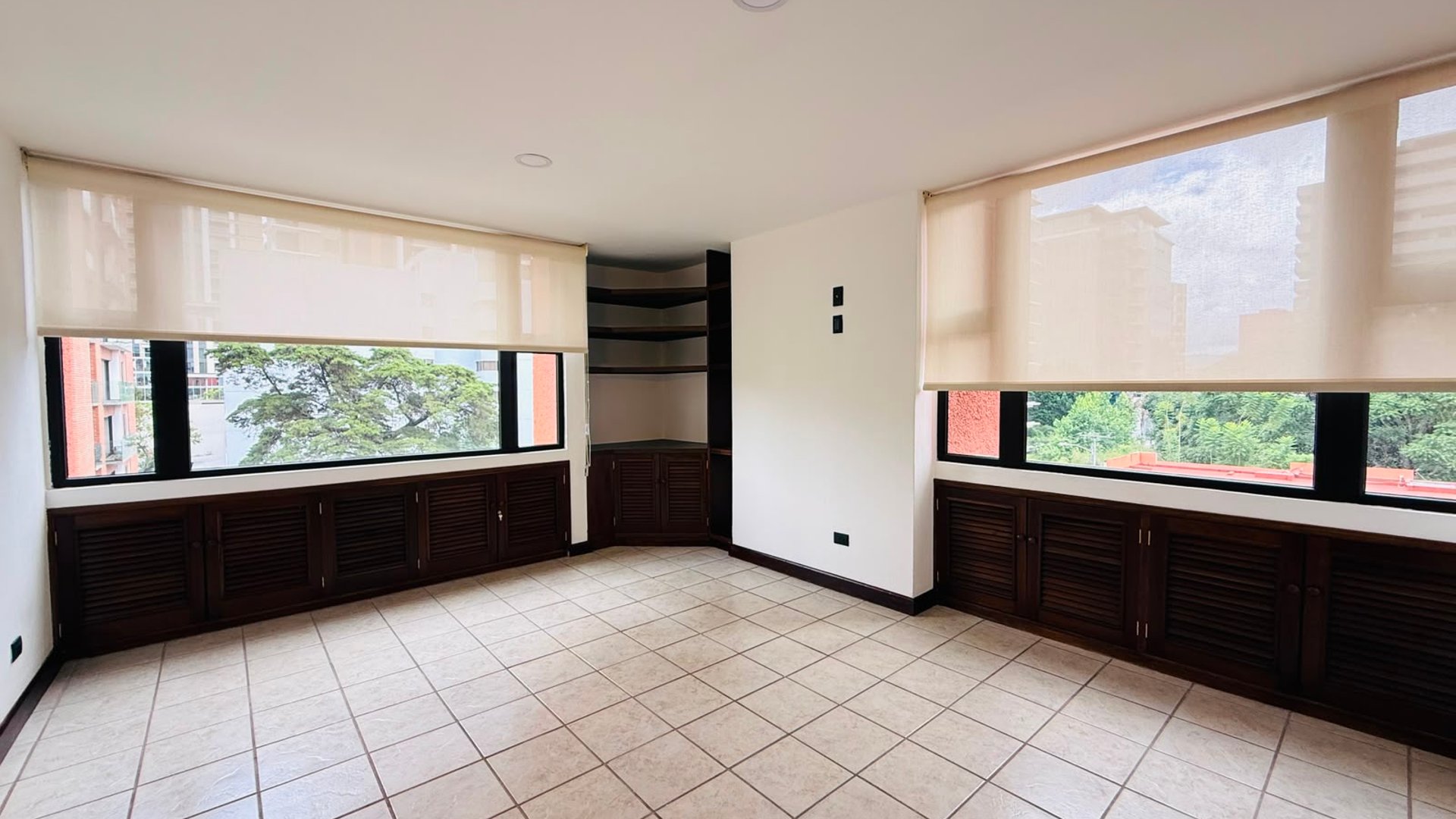 ALQUILER DE AMPLIO APARTAMENTO - VILLA REAL, ZONA 10 - Miniatura 8