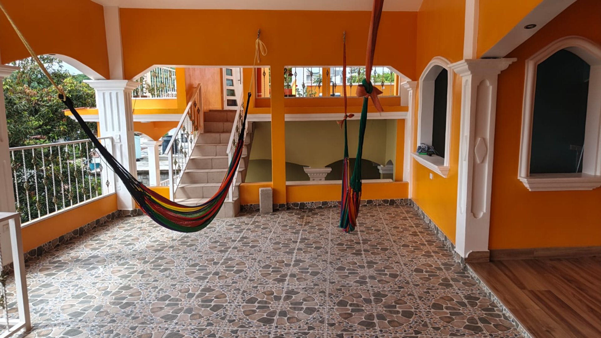 CASA EN RENTA IDEAL PARA OFICINAS O CLINICAS MEDICAS - Miniatura 57