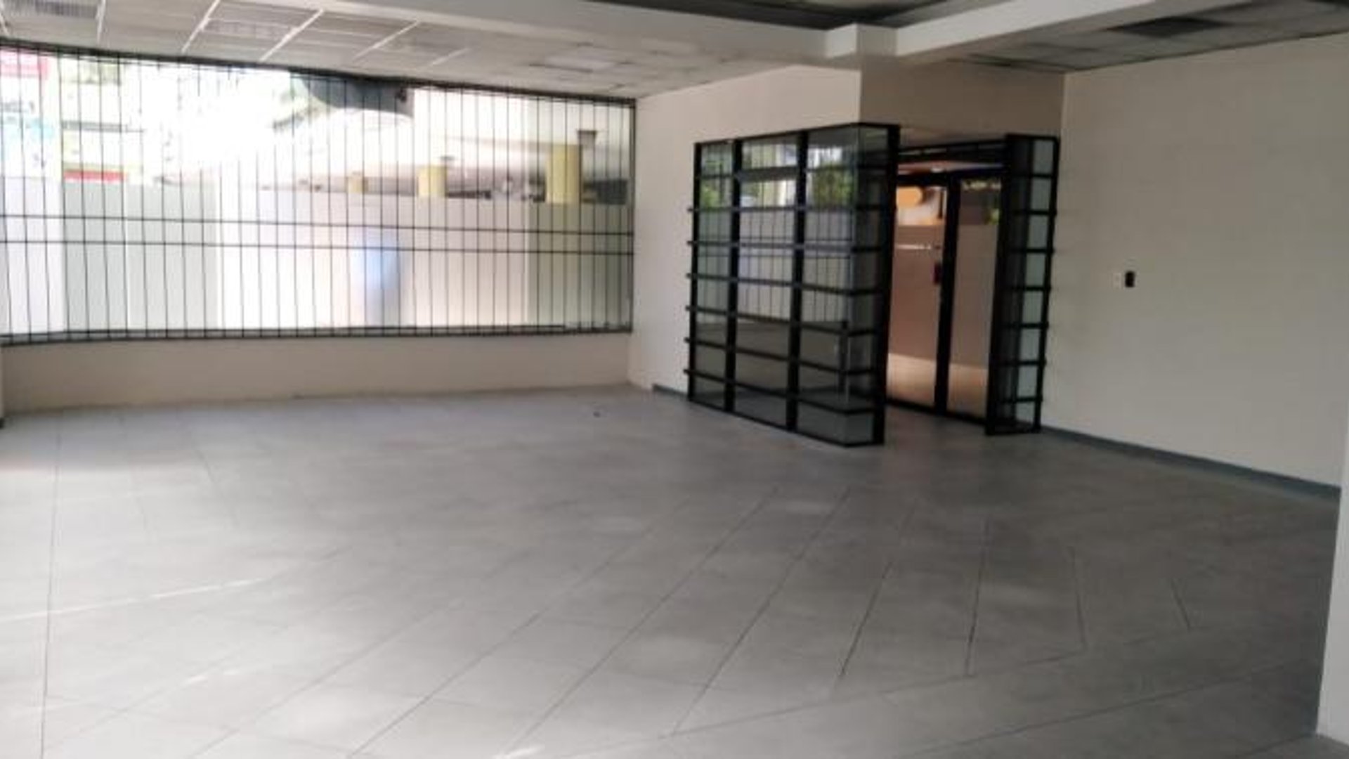 Local Comercial en Venta Avenida Petapa Zona 12
