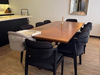 APARTAMENTO EN EDIFICIO ALBERO ZONA 15 VISTA HERMOSA. - 2