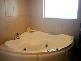 Apartamento en venta zona 10 - Image 6