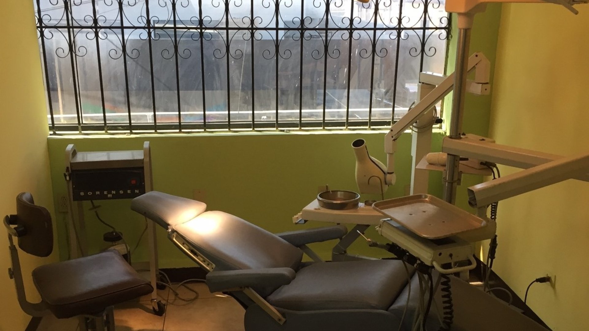 CLINICA EQUIPADA EN RENTA EN ZONA 5 - Miniatura 3