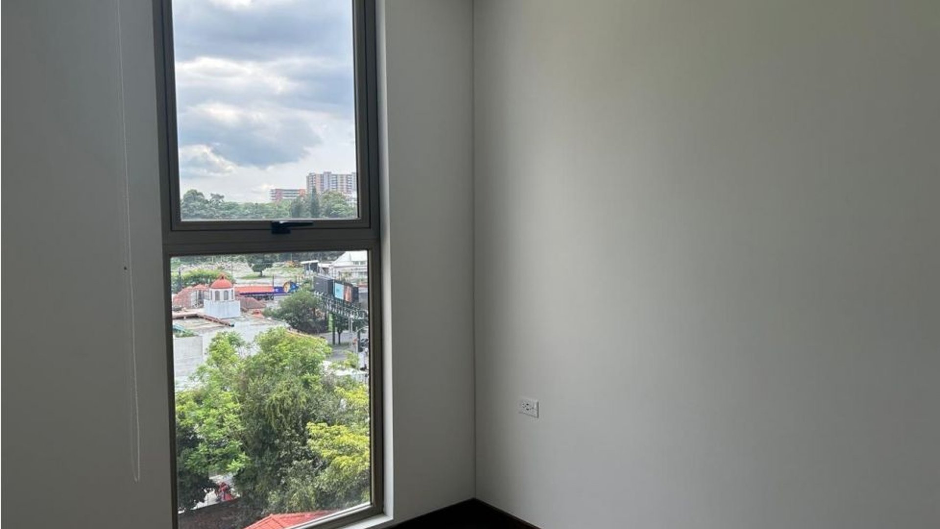 ???? APARTAMENTO EN RENTA – 3 HAB + NIVEL ALTO | ATARAH | ZONA 10 - Miniatura 6