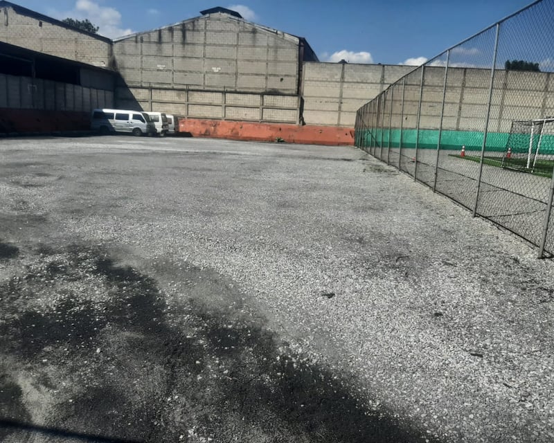Terreno de 3 manzanas en venta sobre Calzada Roosevelt Ref-5843