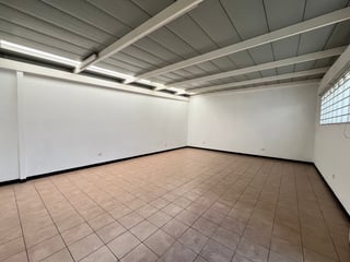 Propiedad Comercial en Alquiler | Avenida Petapa - 5