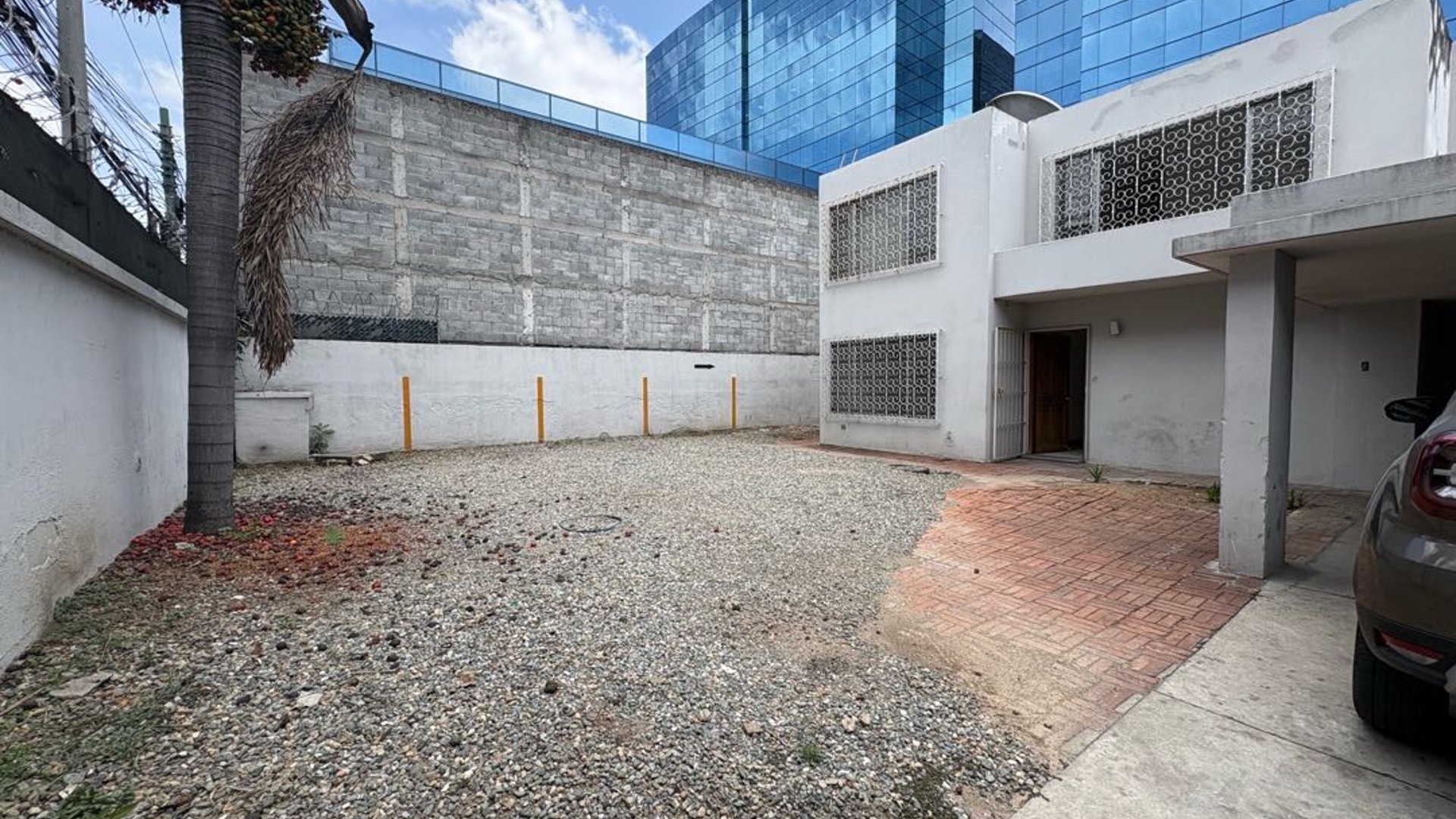 Casa en alquiler, zona 13 - Miniatura 2