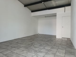 Local en renta, Convenia plaza zona 10 - 3