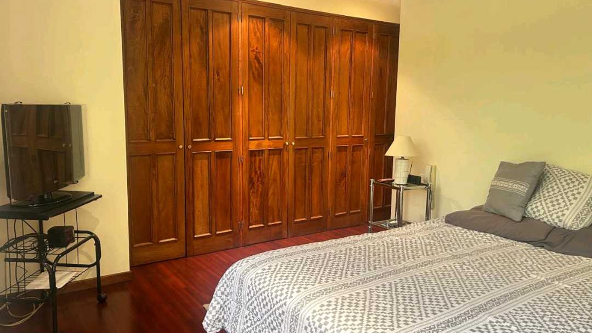 Apartamento Amueblado y Equipado en Renta,.Zona 14 - Miniatura 8