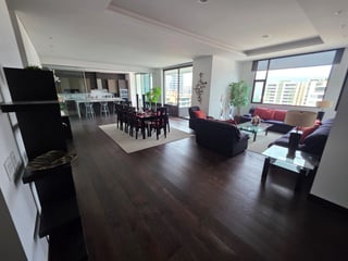 Apartamento con terraza en venta, 3 habitaciones en zona 14  Ref-5652 - 5