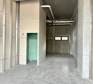 Local comercial en alquiler en Zona 10 – Edificio