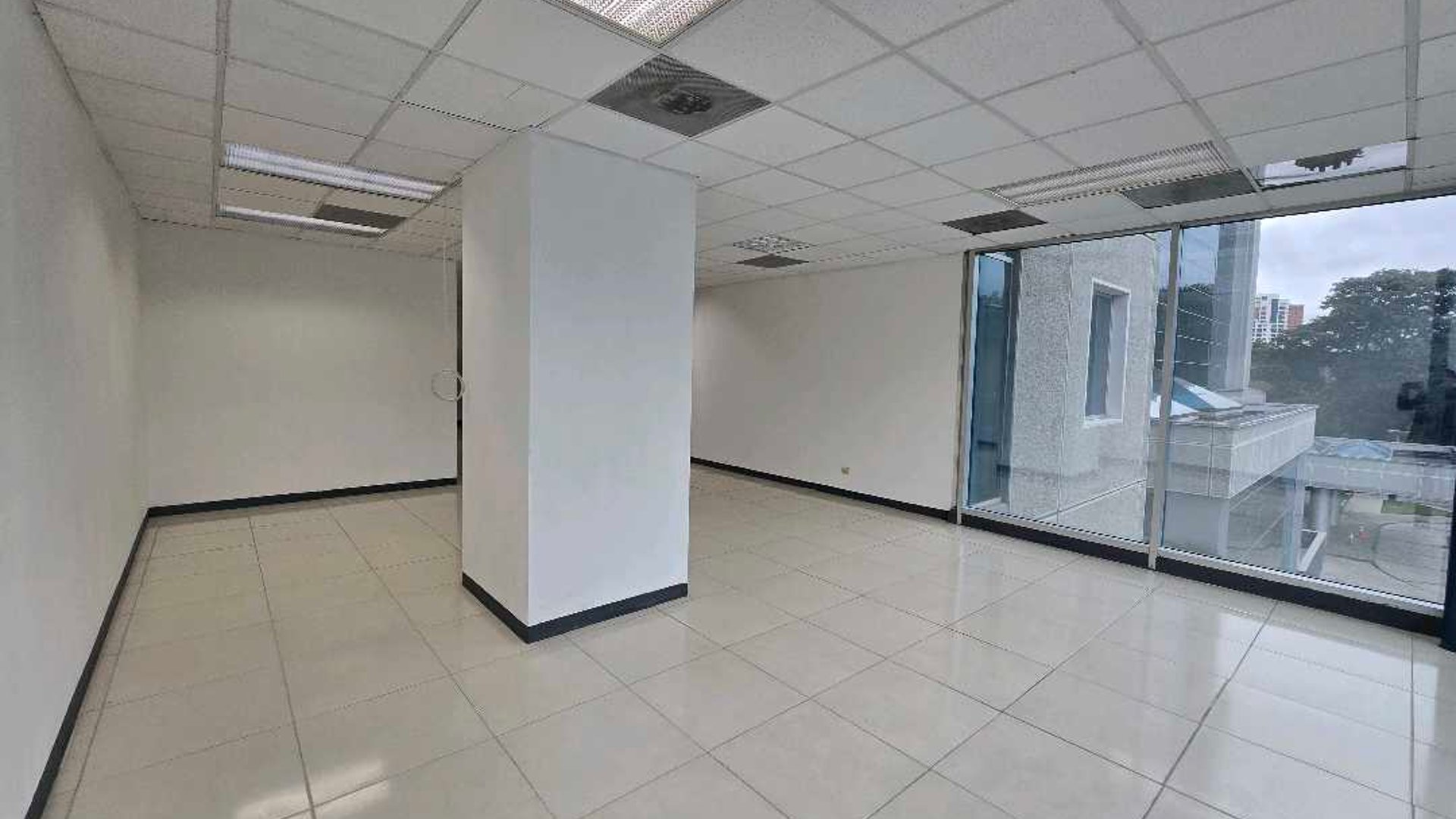 OFICINA EN ALQUILER EN ZONA 10  -  ZONA PRADERA - Miniatura 5