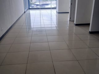 Oficina en renta en Zona Pradera zona 10  - 2