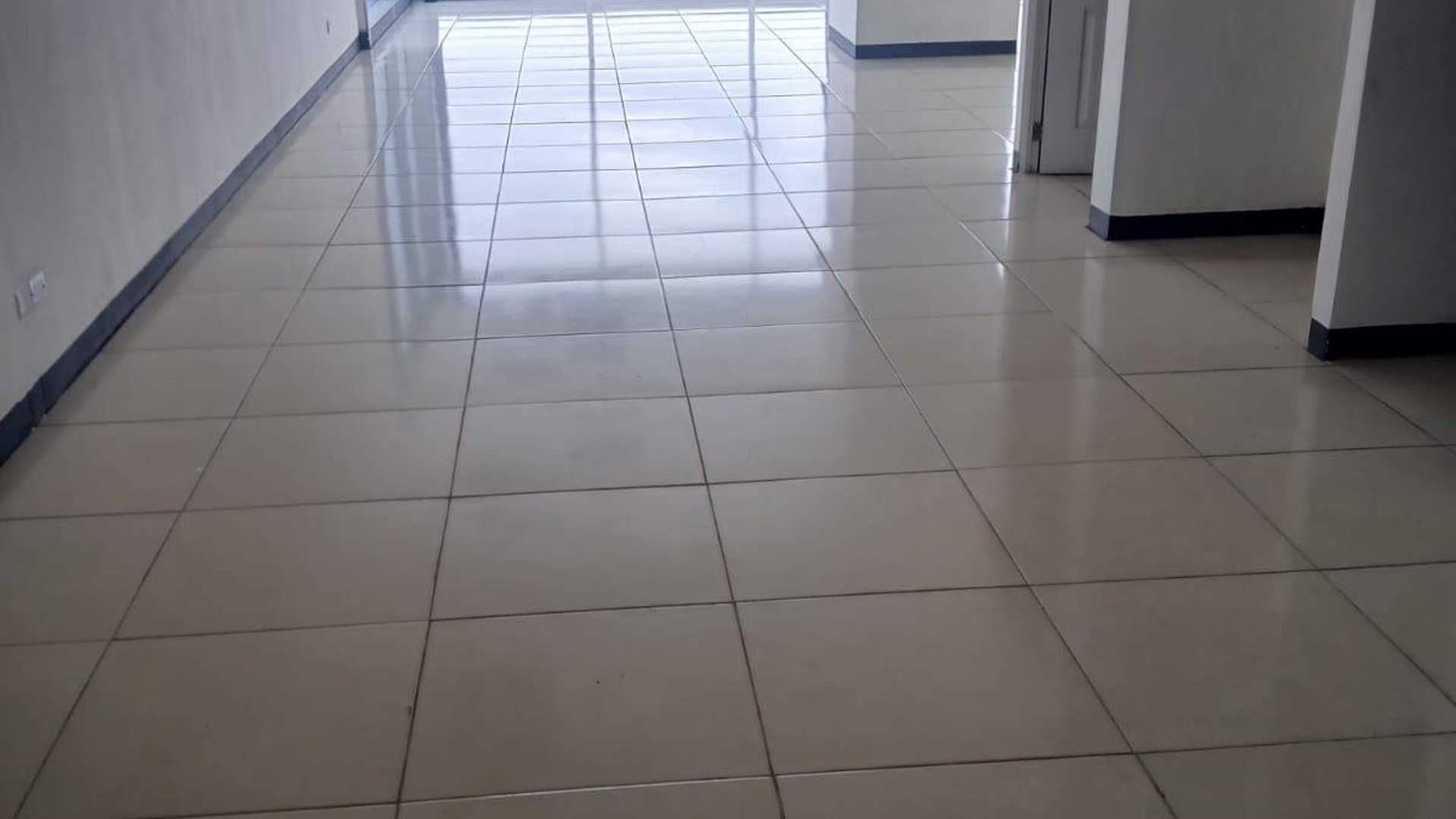 Oficina en renta en Zona Pradera zona 10  - Miniatura 2