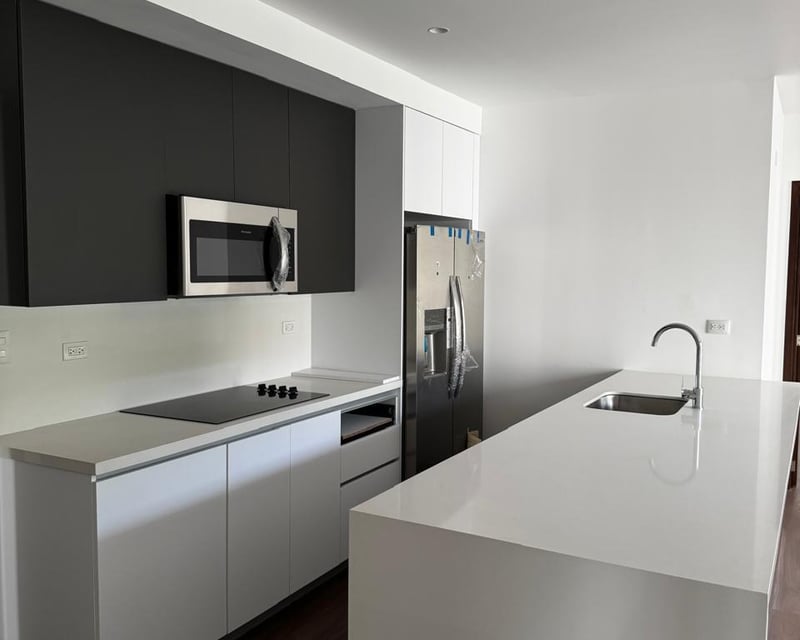 APARTAMENTO EN EDIFICIO IRIDIA ZONA 13
