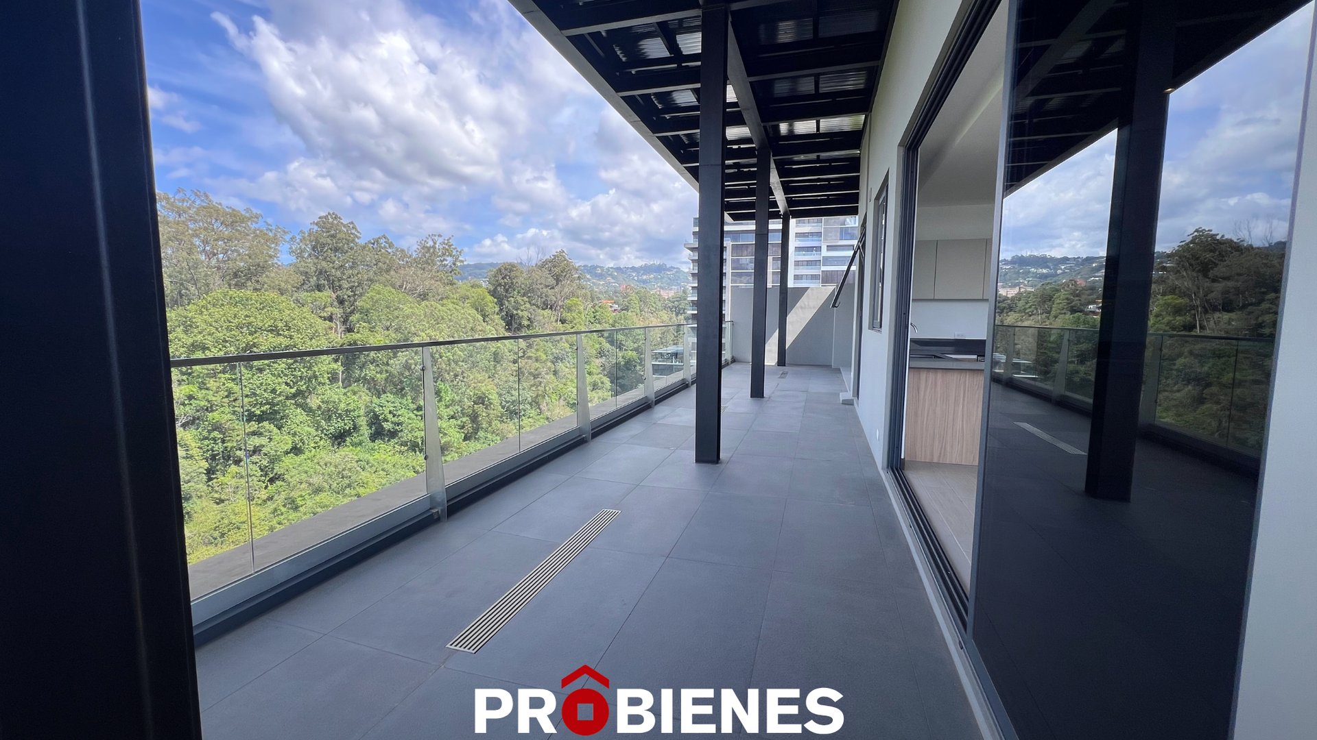 Penthouse de 3 habitaciones en SPAZIO zona 15 - Miniatura 5