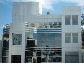 Edificio en venta o renta  en zona 10 - Image 2