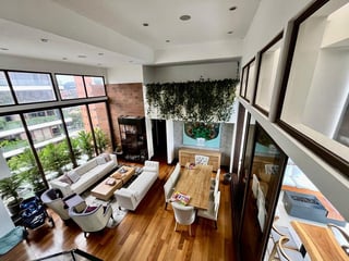 Penthouse en Venta con Vista a los Volcanes – Vista Hermosa II, Zona 15 - Image 1