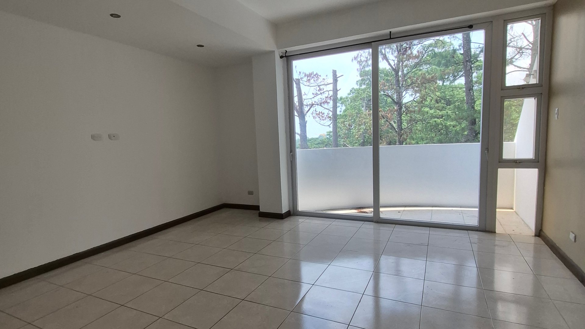 Apartamento en Renta en Kanajuyu Zona 16 - Miniatura 23