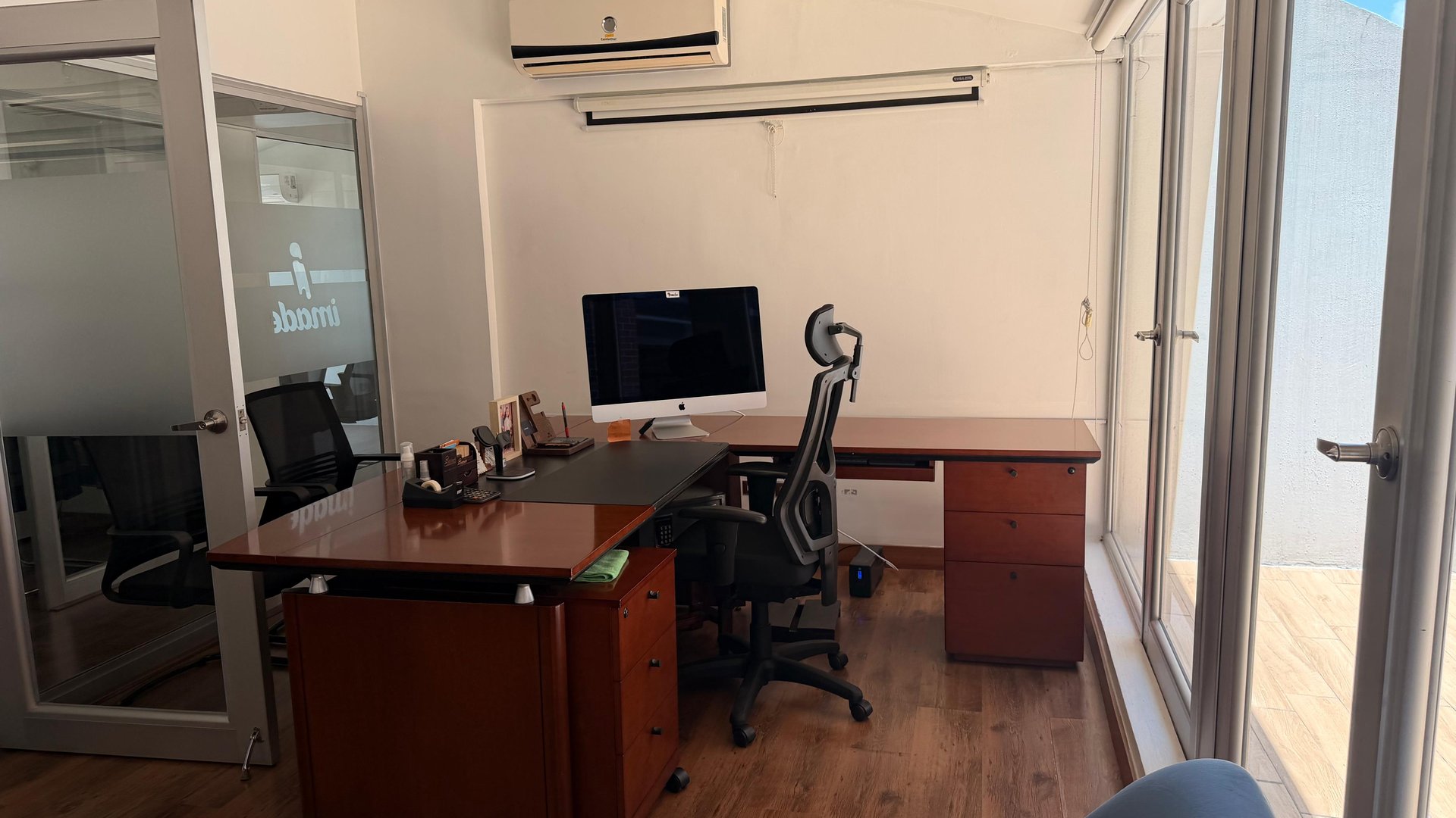 Oficina Premium 200m² Zona 11, Guatemala: ¡Ideal para tu Negocio! - Miniatura 13