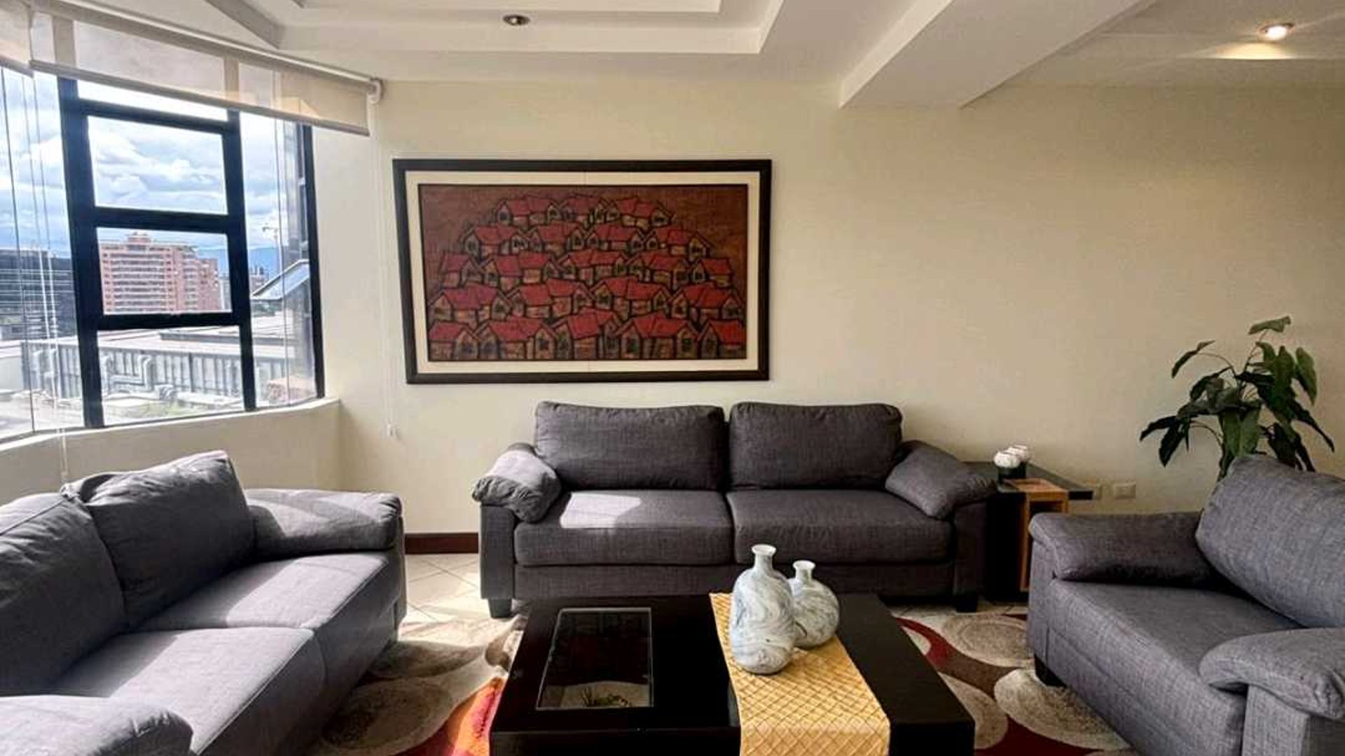APARTAMENTO AMUEBLADO EN ALQUILER O VENTA???? Edificio Milenia, zona 10 - Miniatura 2