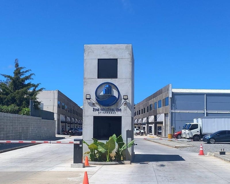 Ofibodega en ALQUILER Y EN VENTA en Carretera a El Salvador