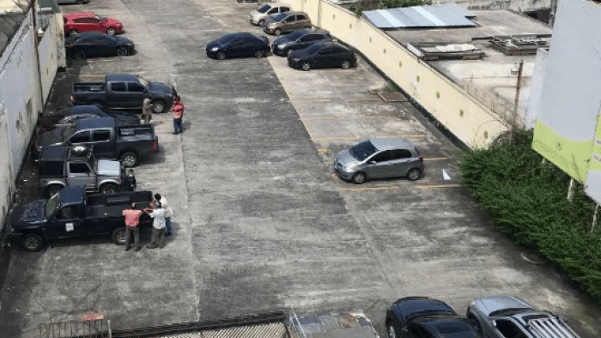 En Venta Edificio Diagonal 6 en Zona 10 para Inversión - Miniatura 3