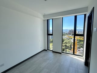 Rento apartamento para estrenar con linda vista en zona 15 VH2 - 4