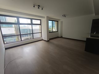 📍 APARTAMENTO EN RENTA – 2 HAB  | EDIFICIO VEINTI4 | ZONA 10 - 3
