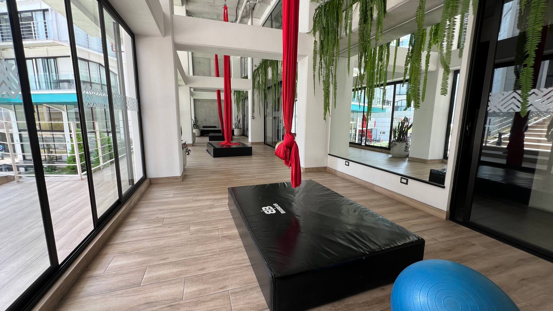 Apartamento en venta en edificio shift cayala zona 16 - Miniatura 11