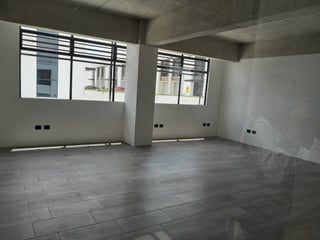 Vendo o Rento hermosas oficinas con diseños modernos - 3