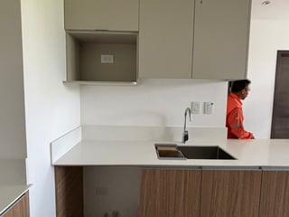 Apartamento en renta edificio Spazio Zona 15, 3 habitaciones - Image 3