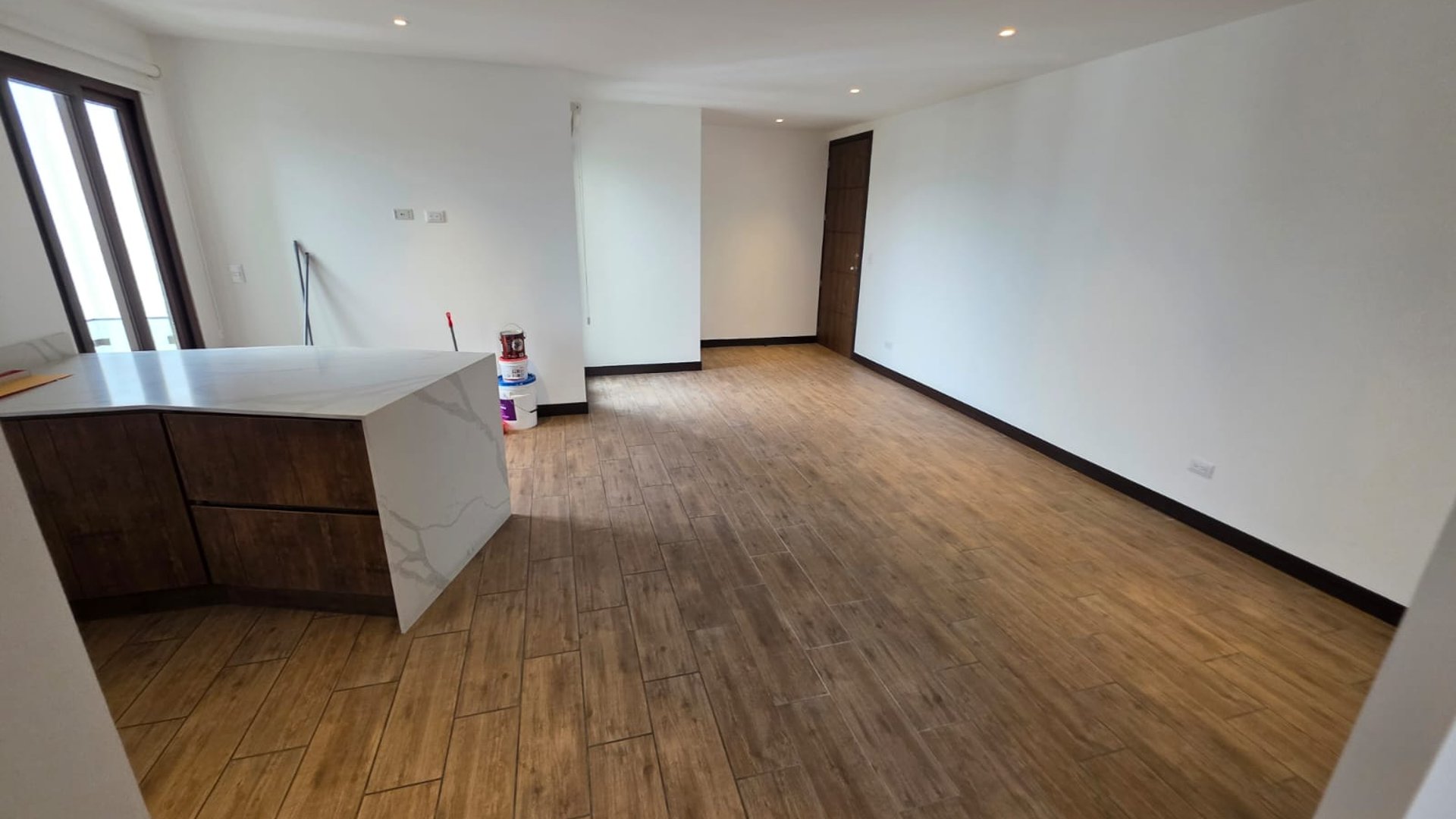 Apartamento en renta Diagonal 6 zona 10 - 3 habitaciones Ref-5925 - Image 1