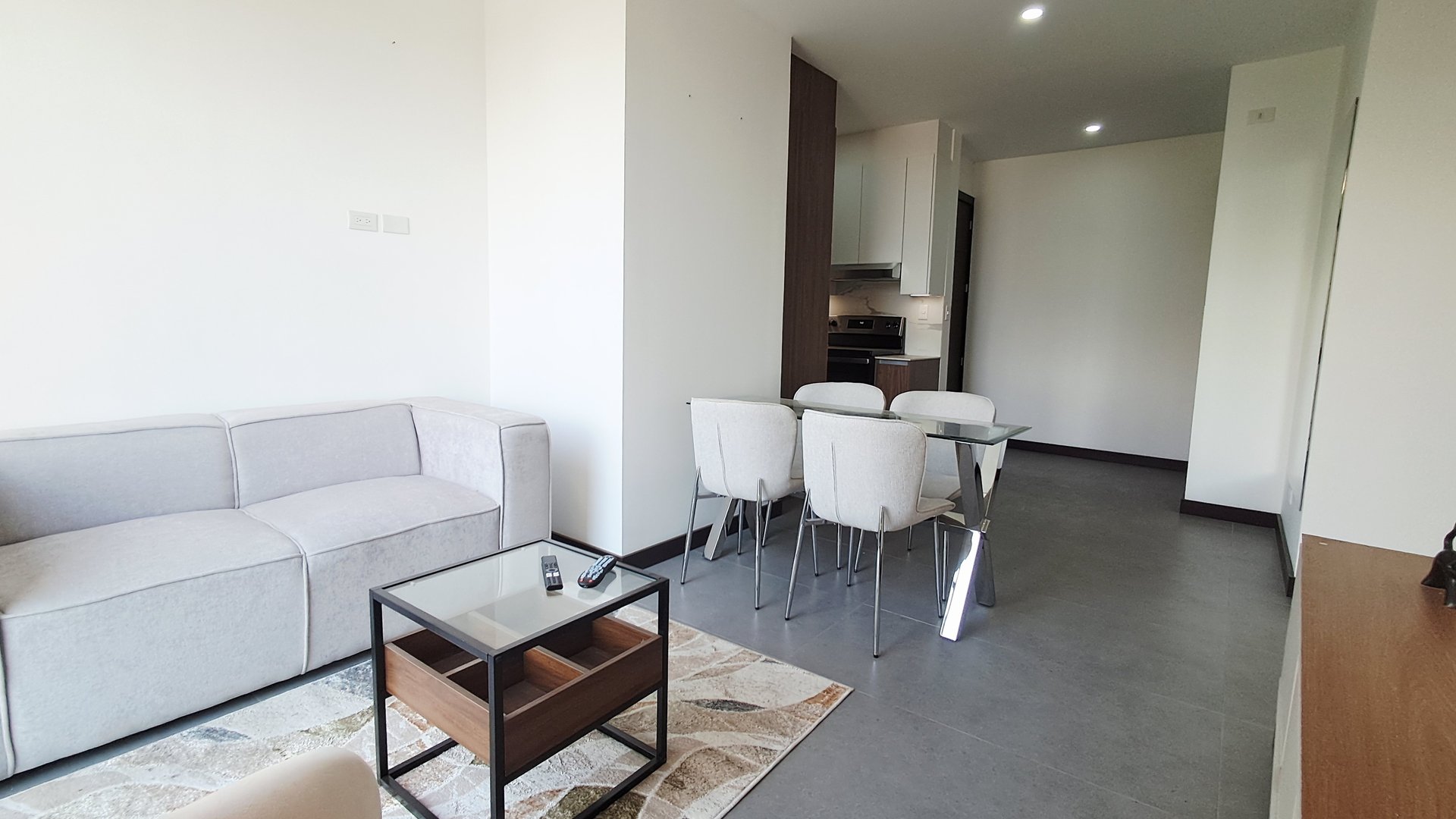 APARTAMENTO AMUEBLADO PARA ESTRENAR EDIFICIO ARLES 57MTS2,  2 DORMITORIOS, ZONA 15