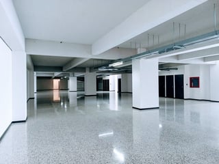 EDIFICIO EN RENTA EN ZONA 10 - Image 14