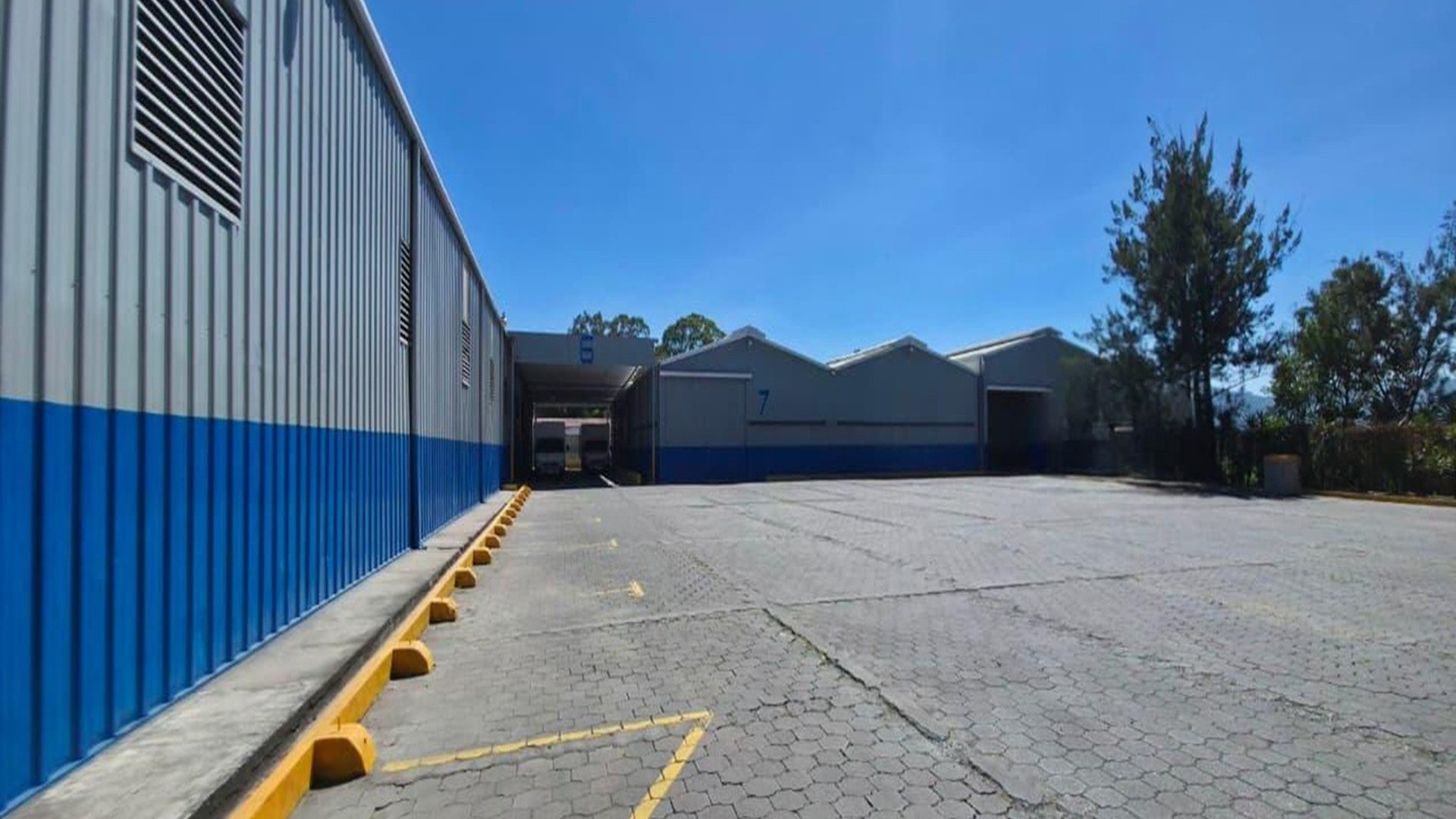 Bodega en renta zona 17 ruta al Atlántico k7 con 1,314 Metros2 dentro de garita