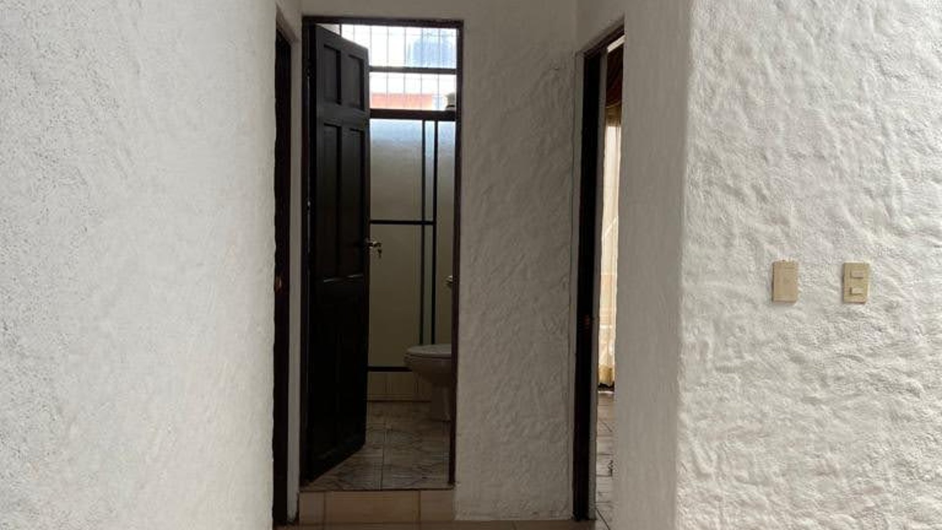 Casa en venta, en zona 17 - Miniatura 3