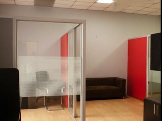 Oficina en alquiler en zona 10 - 2