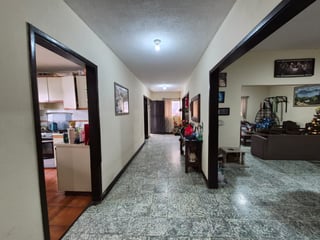 RENTA Casa Zona 14 Frente a Europlaza  - 5